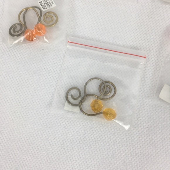 Twenty Wine Glass Charms - Picture 9 of 10